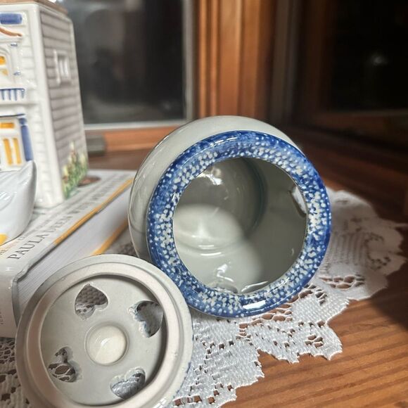 Stoneware tea light holder or potpourri holder - Picture 3 of 5